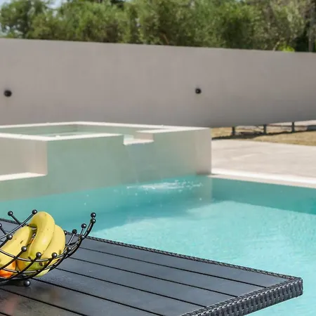 Ionian Escape Áyios Kírikos